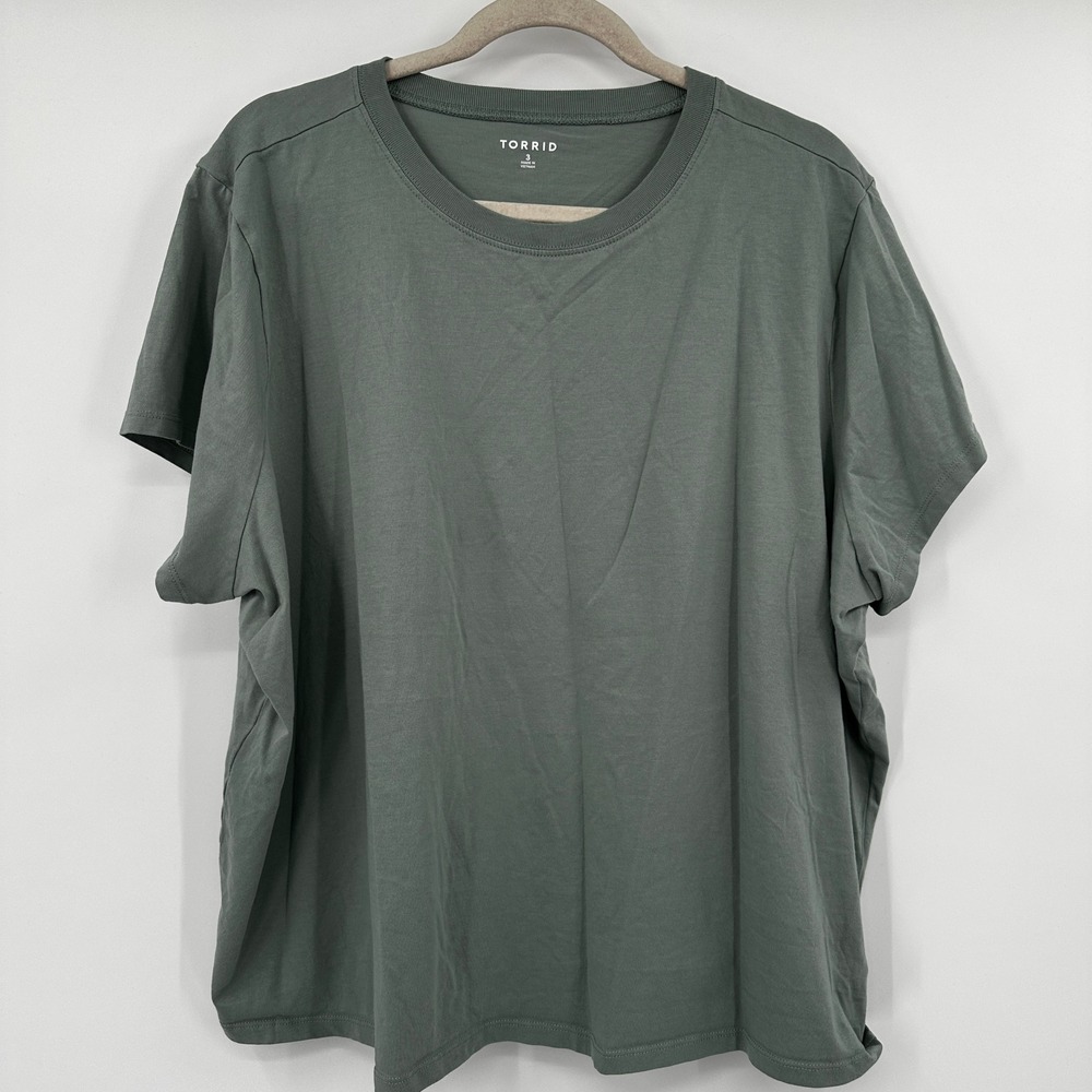 Torrid Womens TShirt Size 3 Green Crew Neck Short Sleeve Cotton Basic‎ Tee